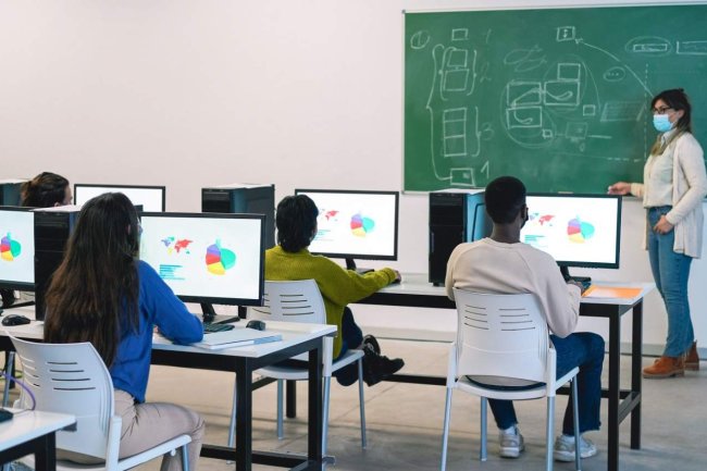 Why Students Should Learn CAD Before Engineering College