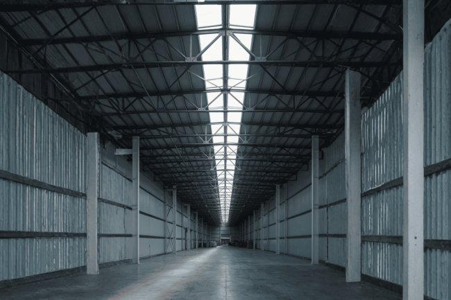 Roof Deck Layout Planning for Warehouse Buildings