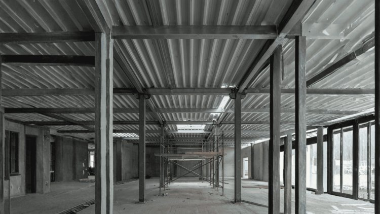 How Deck Continuity Affects Structural Behavior