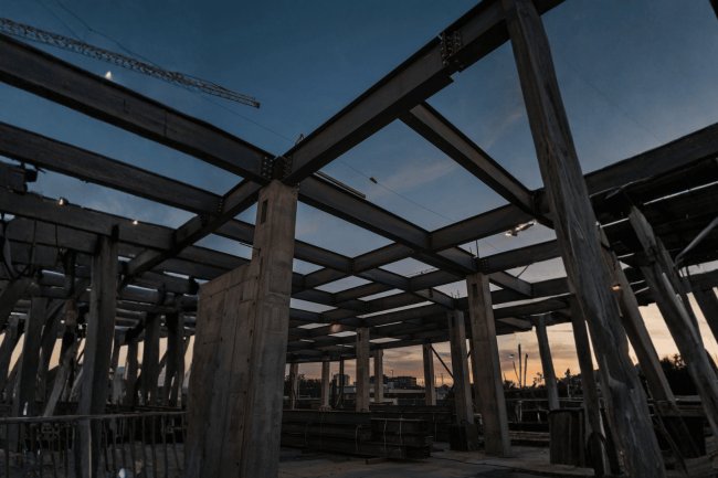 Form Deck Detailing Around Support Transitions